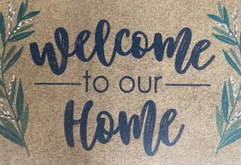 Charming and Cozy 5 Bedroom Gem has rooms with a private hot tub