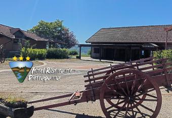 Hotel Pietrapanna has Balcony rooms