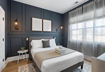 Modern Nashville Condo 5 Beds -3 Miles to Downtown has Balcony rooms