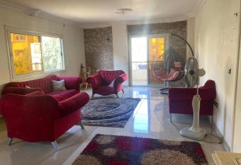 apartment close the pyramids has rooms with a private hot tub