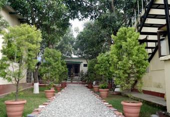 Paawan HomeStay (Vaibhav Chand) has Balcony rooms