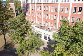 Hotel Alkmaar allows 18 year olds to book a room