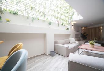 Hostal Altea Karma has Balcony rooms