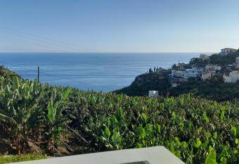 Santo Relaxium allows 18 year olds to book a room