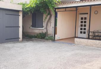 appartement a carpentras has Balcony rooms