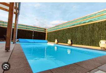 Wellness sauna het schelpje has rooms with a private hot tub