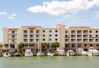 Courtyard by Marriott St. Petersburg Clearwater/Madeira Beach has Balcony rooms