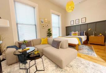 302 Yale area beautiful modern studio sleeps 2 allows 18 year olds to book a room
