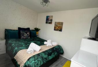 The chuff cabin has Balcony rooms