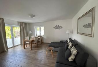 Ferienwohnung Kader 2 allows 18 year olds to book a room