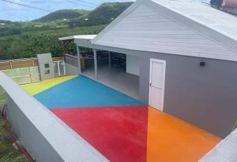 Villa Al  o has rooms with a private hot tub