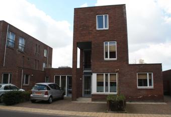 Floriande Bed & Breakfast allows 18 year olds to book a room