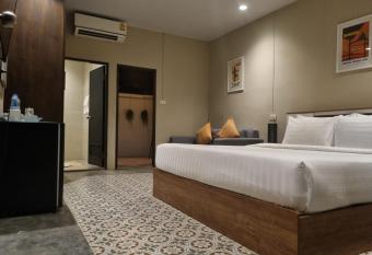 New Breakers Hotel Rawai allows 18 year olds to book a room