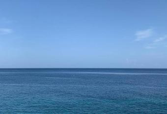 Irie Vibes Ocean View allows 18 year olds to book a room