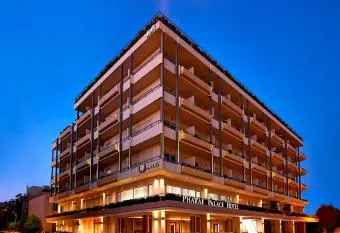             O 4 Rooms to rent kalamata Nikos allows 18 year olds to book a room