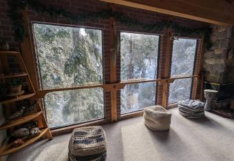 Peaceful Modern Rustic Escape -    Casa Ortega    has rooms with a private hot tub