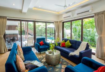 Elivaas Indah Luxe 4BHK Villa with Pvt Pool, Moira allows 18 year olds to book a room