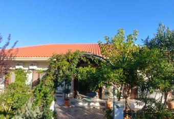 Villa Dream Garden has Balcony rooms