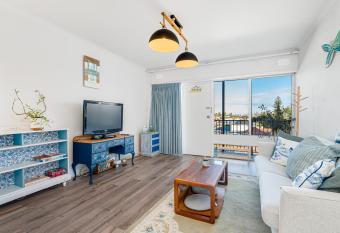 Swainson on Military has Balcony rooms