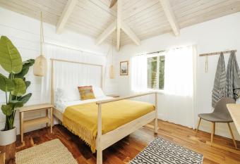 The Koi House with Pool has Balcony rooms