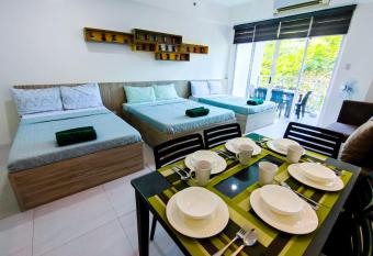     Sea You in Paradise: Pico de Loro Hamilo Coast     has Balcony rooms