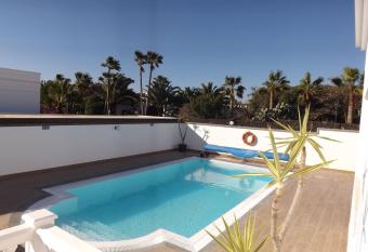 Villa Marina Deniz has Balcony rooms