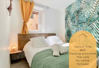 La crois  e des chemins has Balcony rooms