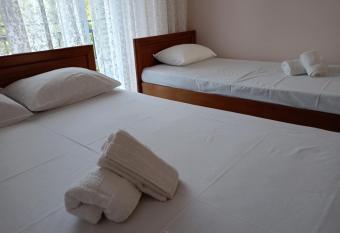 Adamidis Apartments has Balcony rooms