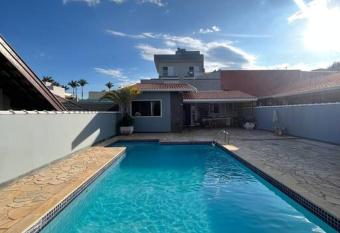 Casa com piscina em condom  nio fechado has Balcony rooms