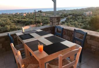 Villa Pantazi has Balcony rooms