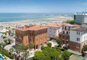 Hotel Villa Fulgida allows 18 year olds to book a room