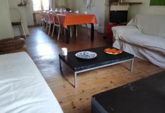 Grande Maison Ancienne Vichy has Balcony rooms