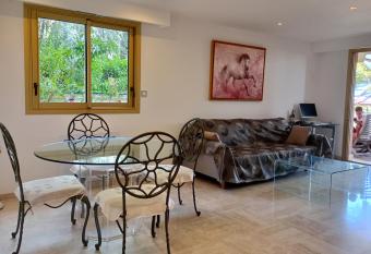 R  sidence de Croisset has Balcony rooms