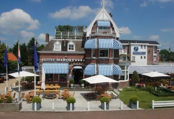 Fletcher Hotel Restaurant Marijke has Balcony rooms