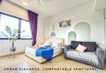 Urban-Nature Retreat Encorp Strand Alpha IVF 3px has rooms with a private hot tub