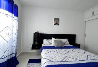 VibrioHeat has rooms with a private hot tub