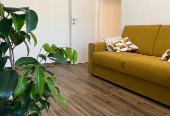 SestoHome26 allows 18 year olds to book a room