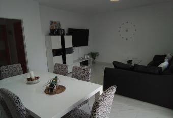 A Anduri  a has Balcony rooms