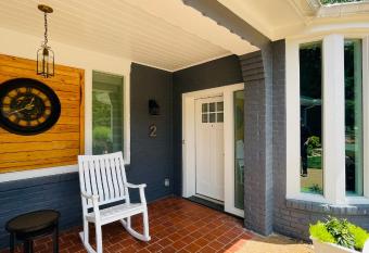 Sonsak - Unit 2 allows 18 year olds to book a room