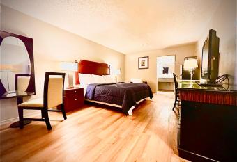 Economy Inn And Suites allows 18 year olds to book a room