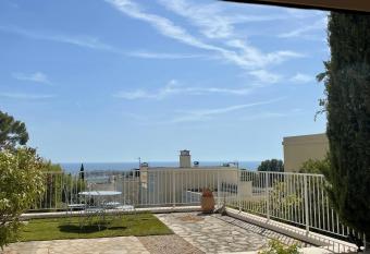 Appartement de caract  re vue mer panoramique has Balcony rooms