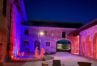 Corte degli Artisti allows 18 year olds to book a room