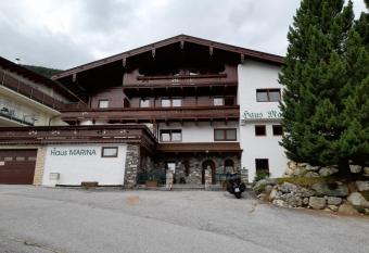 Apartm  n Pavel has Balcony rooms