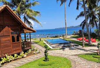 WOODEN HOUSE CANDIDASA has Balcony rooms