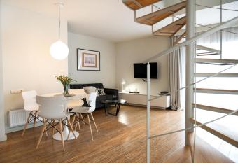 Le  ny Czar has Balcony rooms