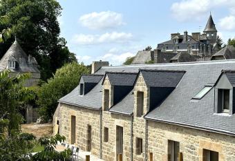 Magnifique long  re au calme has Balcony rooms