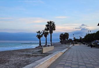 Habitaci  n matrimonial privada has Balcony rooms