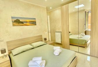 Casa vacanza l   archetto has Balcony rooms