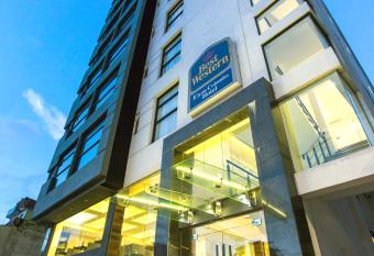 Best Western Elyon Colombo allows 18 year olds to book a room