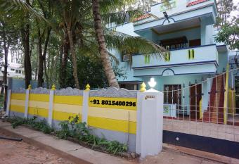 VPR Cottage has Balcony rooms